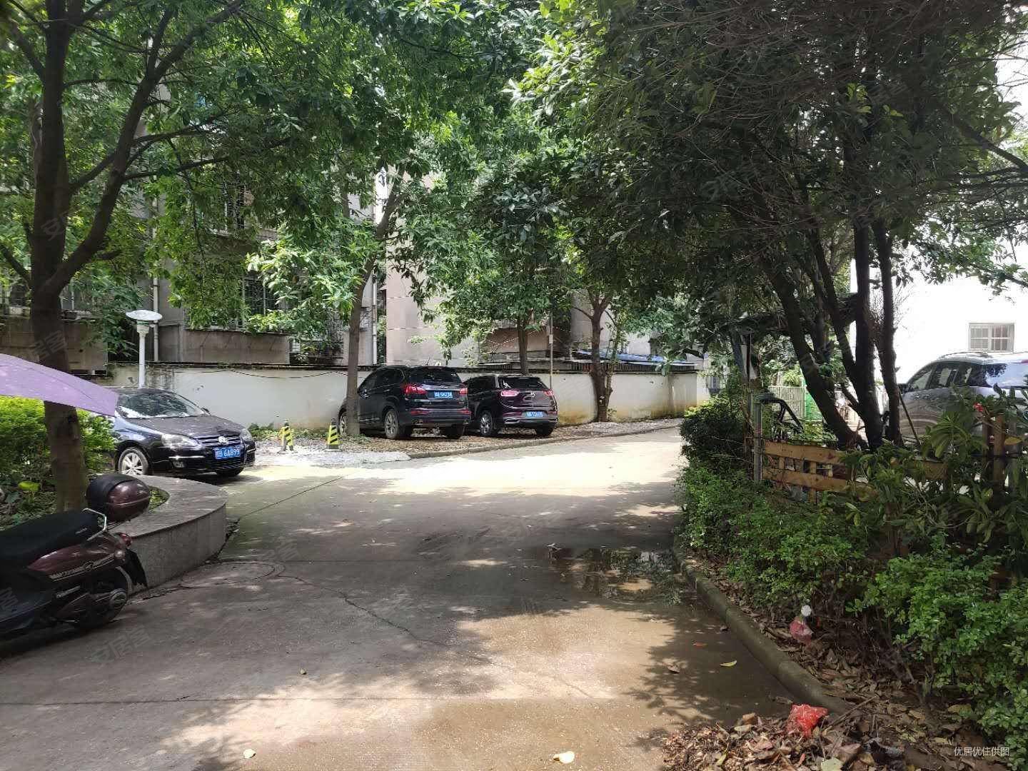 柳州房产网>柳州二手房>柳南二手房>西环二手房>天鹅湖>1440_1080
