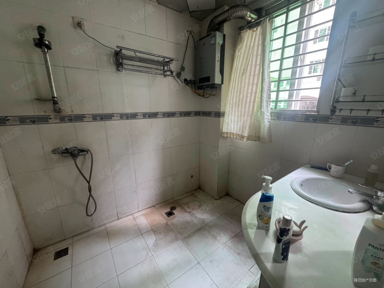 昌茂澳洲园4室2厅2卫148㎡南北200万