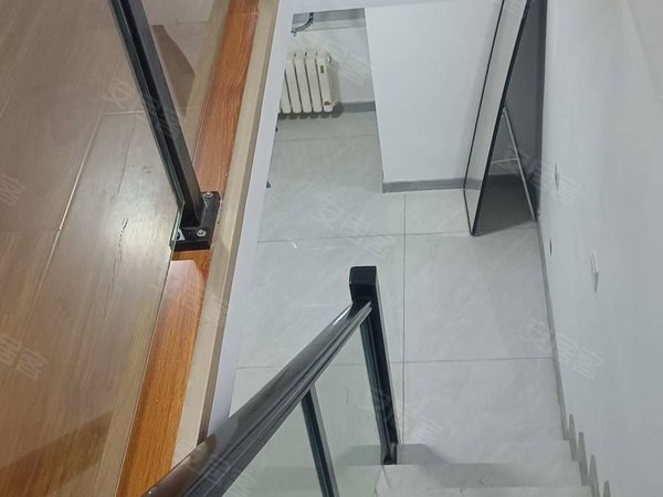 青岛城阳上马卓越嘉悦(商住楼)卓越嘉悦(商住楼) 2室1厅1卫 电梯房 39平米出租房源真实图片