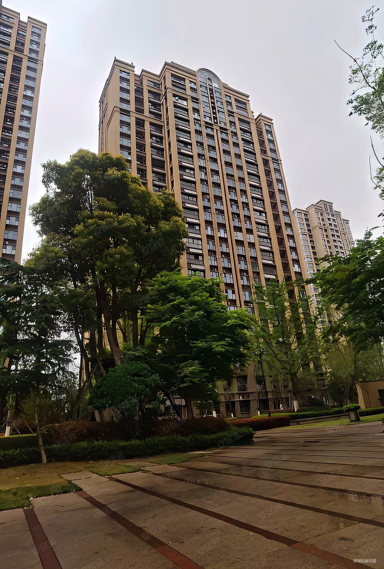 恒大水晶国际广场华玺珠宝城蜜橙loft