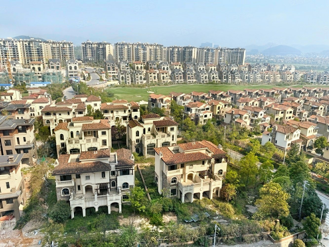 乐湾国际云栖谷3室2厅2卫121㎡东90万