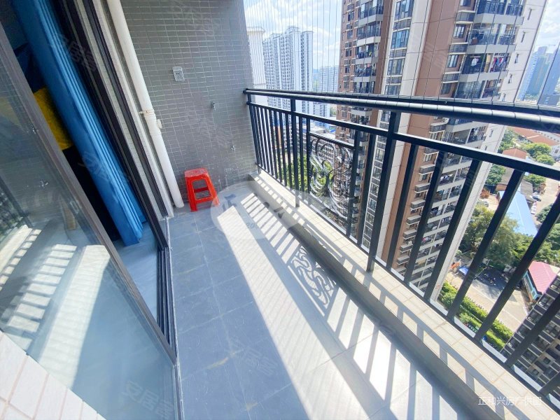 南宁房产网>南宁二手房>江南二手房>星光大道二手房>盛邦领地>800_600