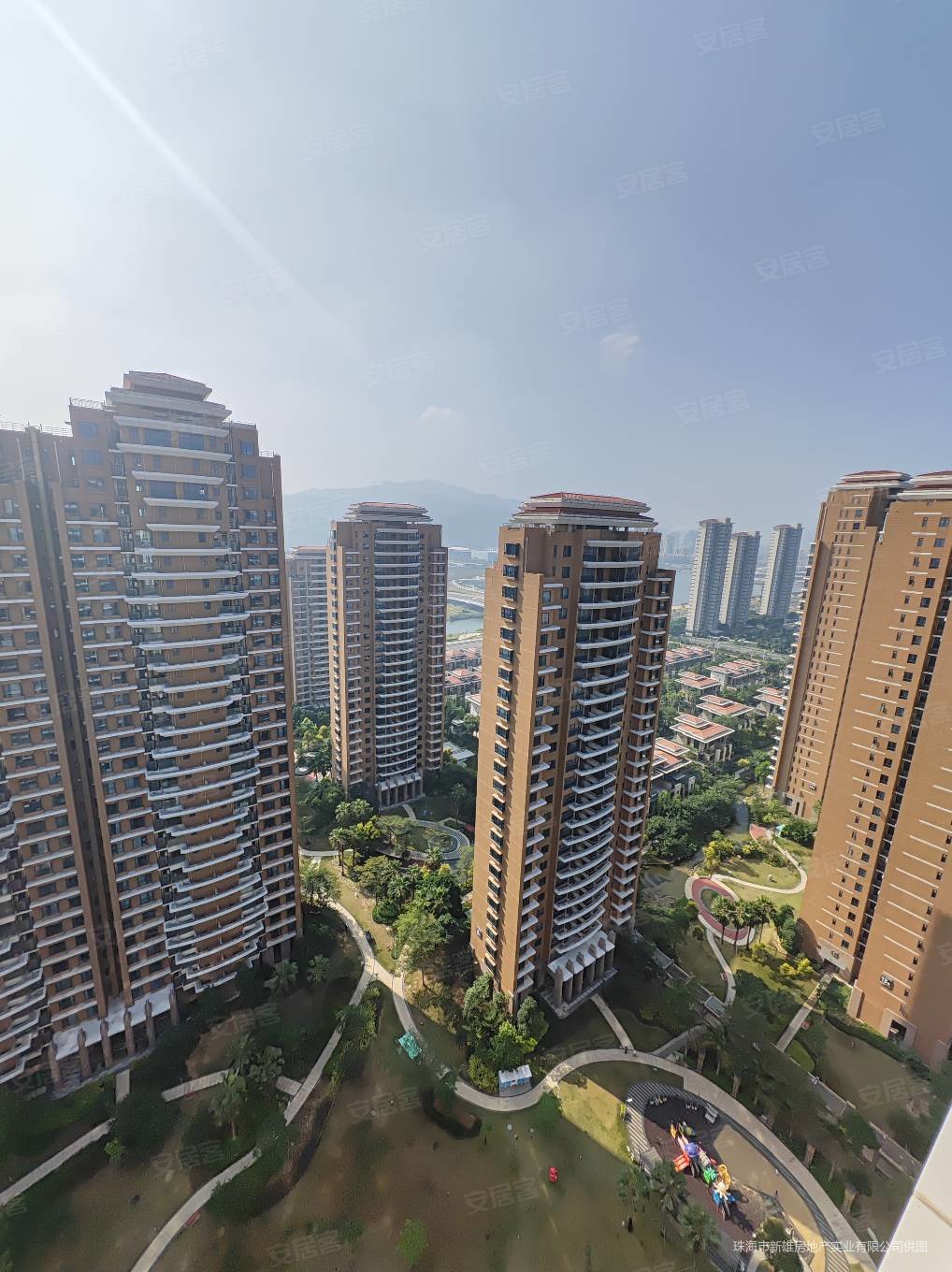 业主诚售华融琴海湾22186平6室2厅3卫精装南北满二