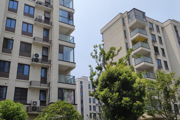 不足,蔚蓝四季花园怎么样,蔚蓝四季花园周边房产中介经纪人评价-苏州