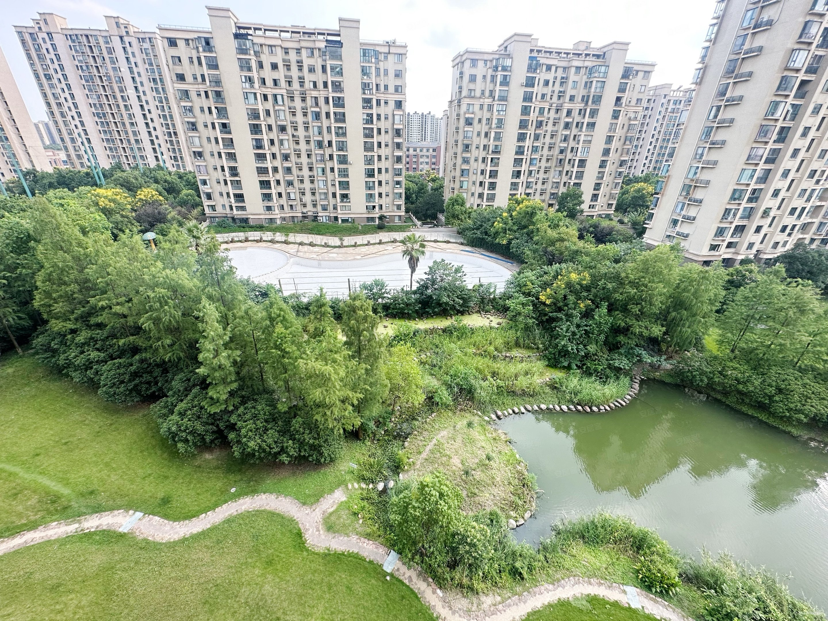 上海房产网>上海二手房>松江二手房>松江大学城二手房>莱顿小城>