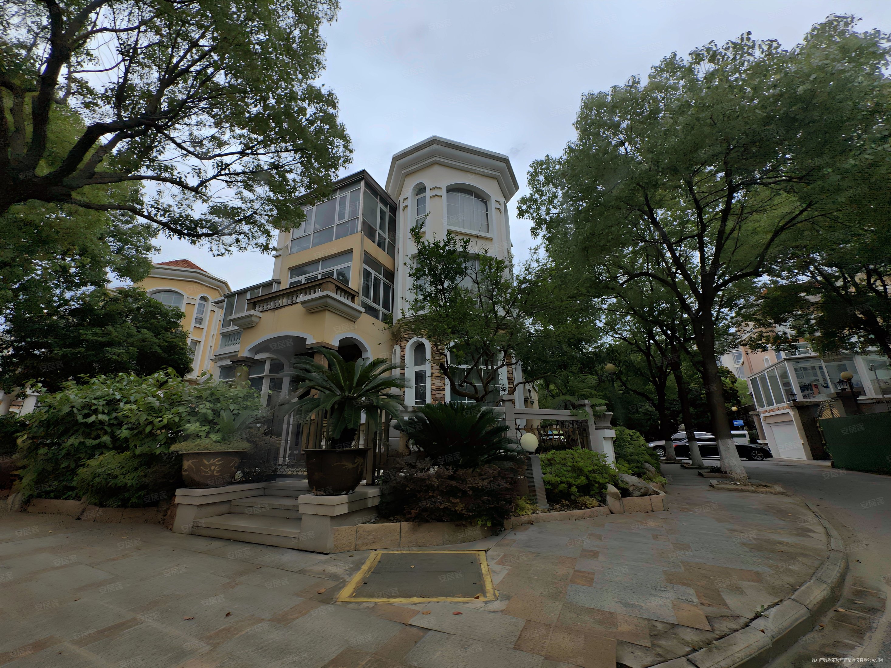 昆山房产网>昆山二手房>玉山二手房>老城区二手房>绿中海(别墅)>