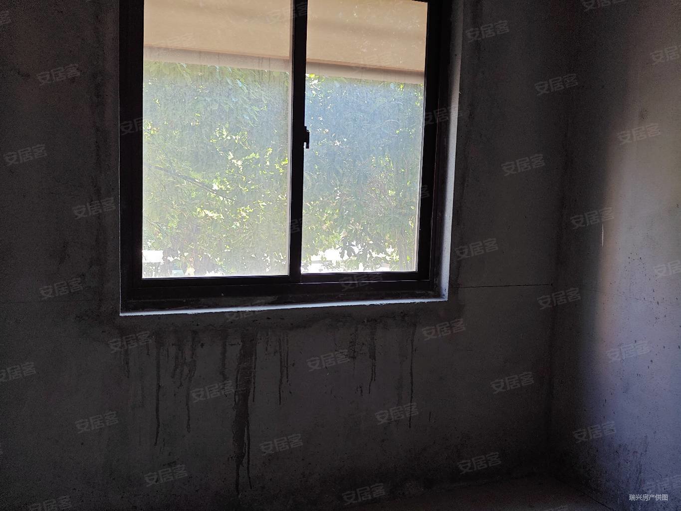 星湖湾(兴化)4室2厅2卫124㎡南北119.8万