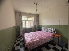 石河子红山红山城区24小区 三楼 两室两厅 简单装修 随时看房出租房源真实图片