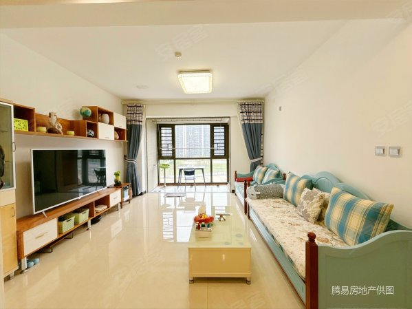 涟岸三房两厅带装出售地铁房