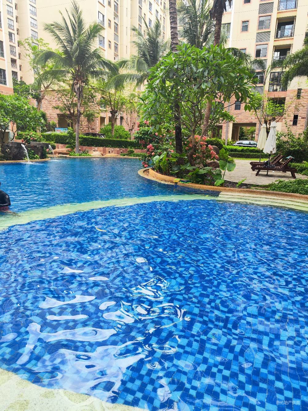 三亚市吉阳区红沙社区半岛蓝湾小区