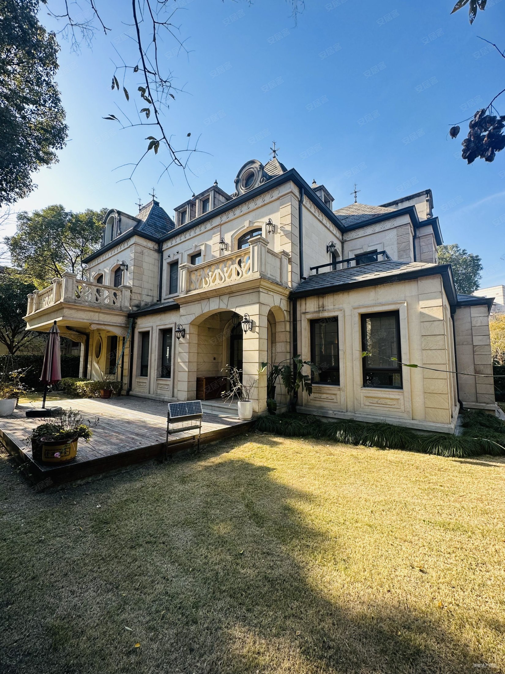 上海房产网>上海二手房>青浦二手房>徐泾二手房>圣堡别墅>