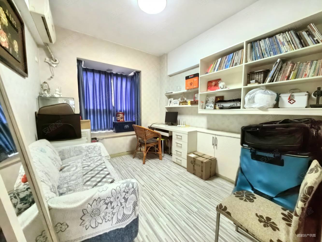 天虹金福园3室2厅1卫127㎡东西63万