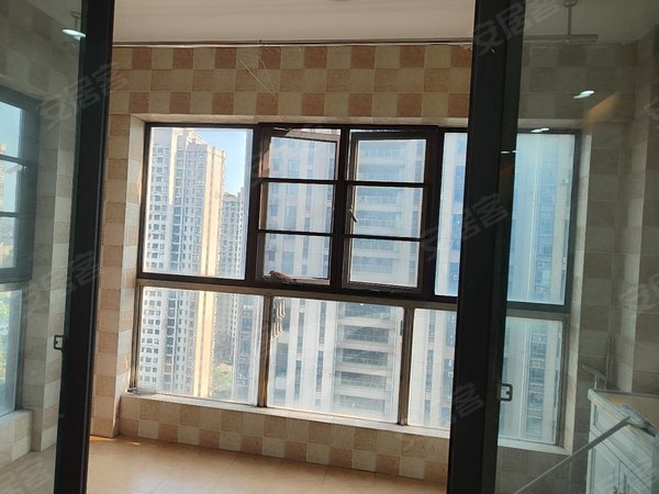 南昌高新开发区创新路保利香槟国际干净整洁 拎包入住 艾溪湖东昌东大道 国家电网 省农商银行出租房源真实图片