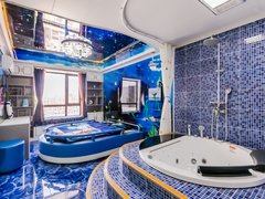 浴缸一室 电梯 桃园里 主题创意房
