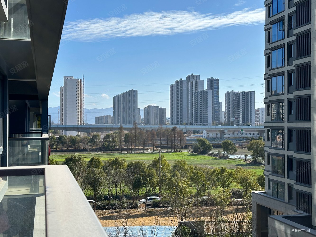 维科水岸春晖4室2厅2卫139.92㎡南北470万