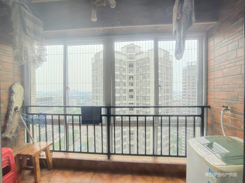 柳南区 柳工颐华城 精装带家具家电 拎包入住 视野很好