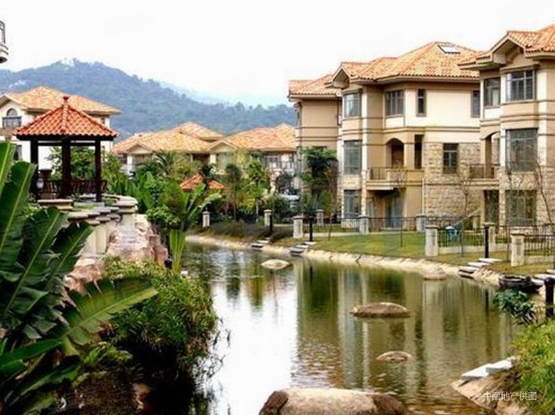 翡翠绿洲 298方独栋别墅 带500方花园 南向靠湖 5房,翡翠绿洲长岛二手