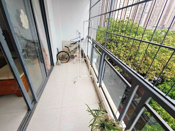 南宁兴宁东沟岭金源橘子郡采光好 兴桂路地铁口旁 金源橘子郡俩房一厅