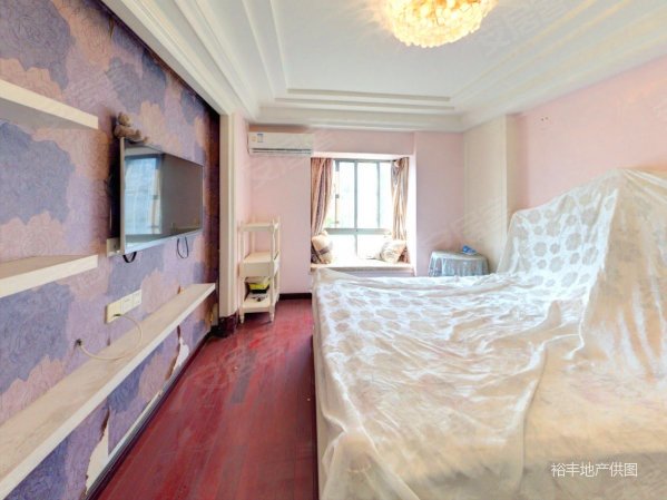 仙湖名苑 3 房  135.62 方 繁华地段 近地铁