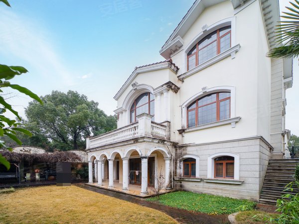 【多图】梵高别墅,张江租房,租客免佣 |5房出租 |挑空客厅8米 |500w