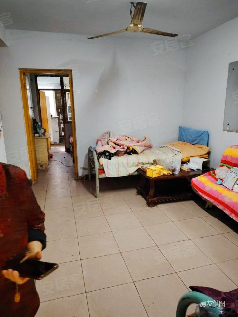 一楼送30平院子 香港城 儿童医学地铁口