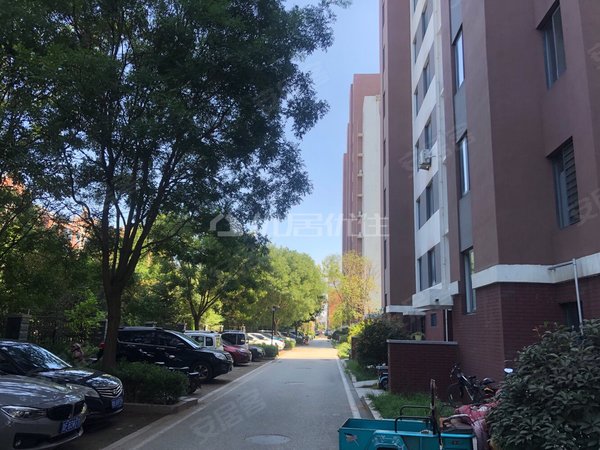 青岛莱西水集香格丽苑香格丽苑电梯精装房 平层 购物方便 停车方便