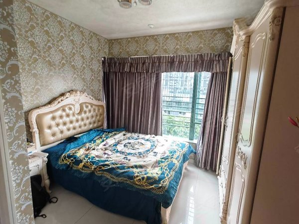 深圳福田香蜜湖香荔花园馨苑香荔花园带车位  豪华装修 3房 家具齐全