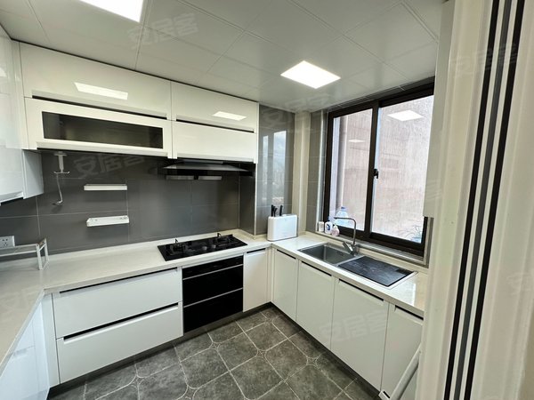 南通崇川北大街华强城北大街万象城附近华强城2期，靠近地铁站精装电梯小三房拎包入住出租房源真实图片