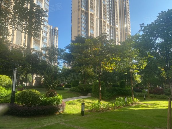 南宁邕宁蒲庙镇阳光城丽景湾阳光城丽景湾,房子干净整洁,非常温馨拎包