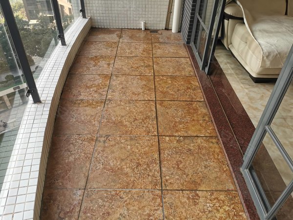 江门蓬江北新骏景湾品峰双龙,妇幼旁,精装电梯3房,阳台看小区,无遮档,随时看房出租房源真实图片