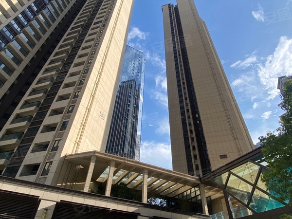 深圳宝安马安山珑湾世界花园中熙珑湾世界花园3房2厅1卫朝南出租出租