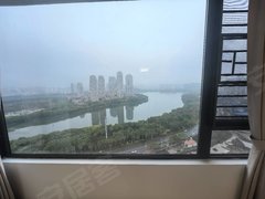 厦门湖里湖边水库片区古地石湖郡，高层，看湖景，精装4房，家具家电齐全，南北通透出租房源真实图片