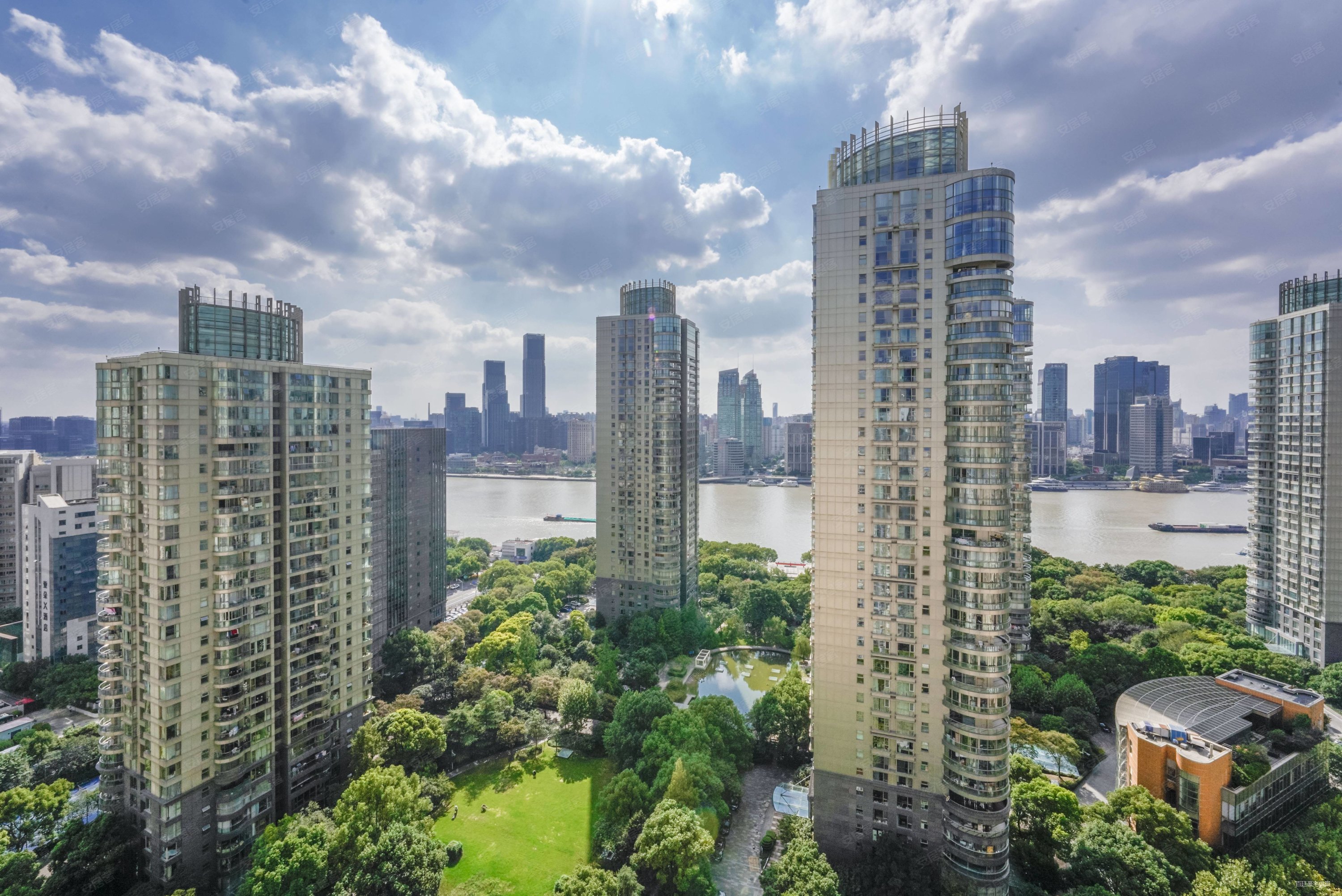 (陆家嘴复式)江临天下 带超大露台 有车位