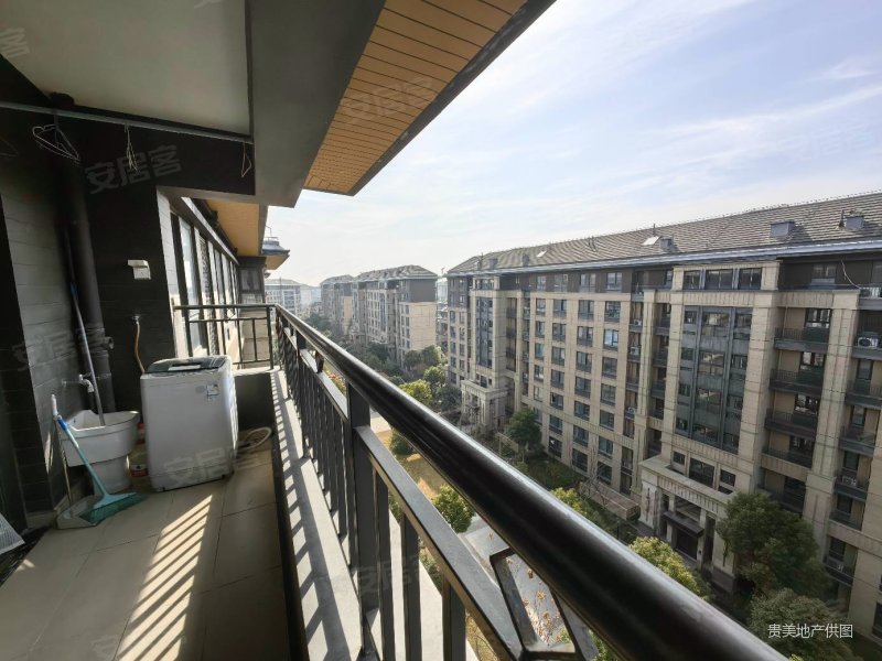 保利铃兰公馆公寓住宅