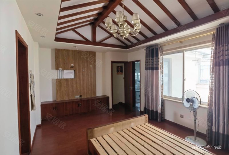 甪直中心港岛花园别墅南进门南花园南临河全明地下室精装诚心出售