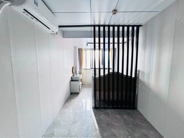 深圳罗湖东门南海中心晒布地铁精装单间隔断一房一厅电梯公寓近茂业