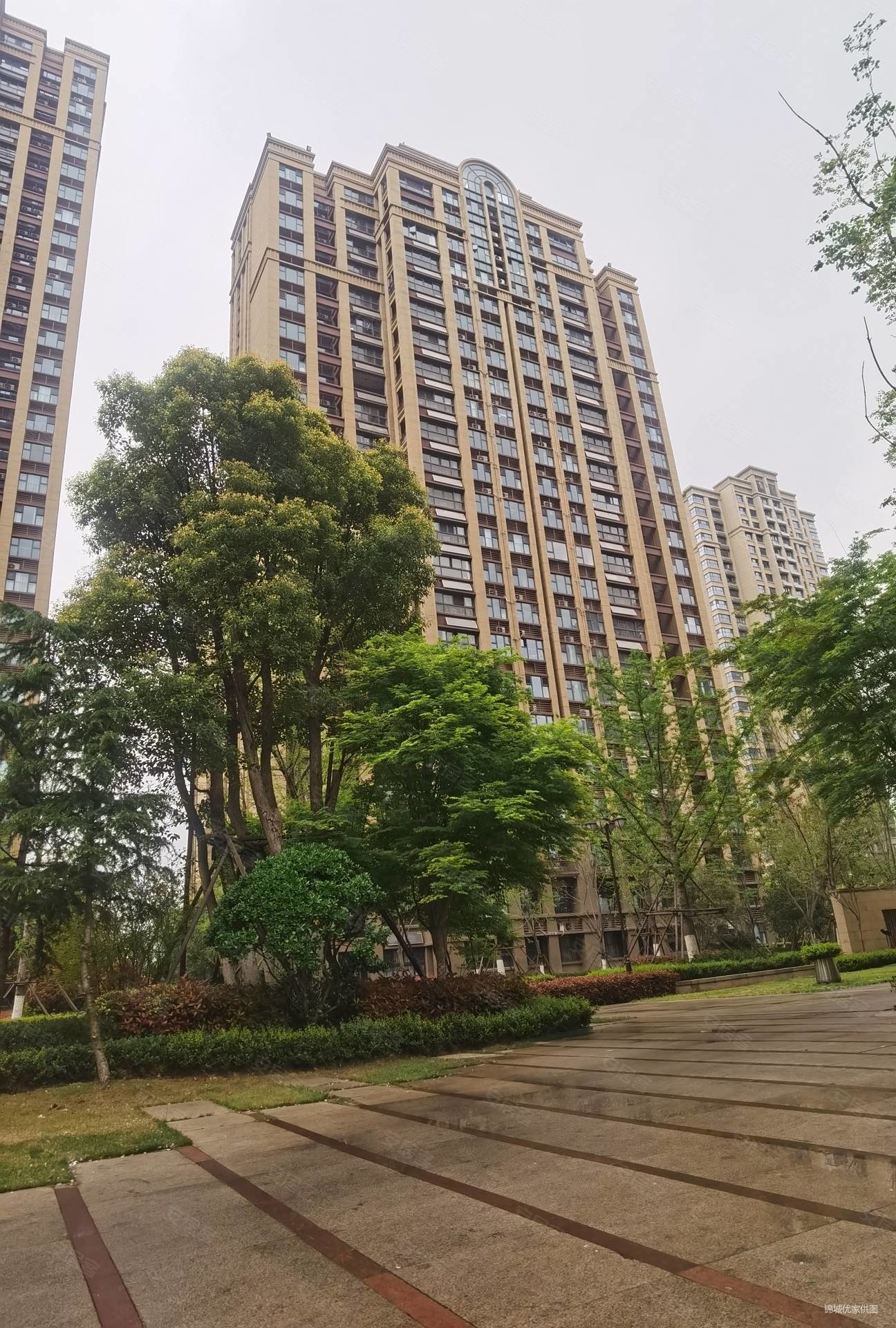 恒大水晶国际广场(华玺府邸)3室2厅1卫100.78㎡南北260万