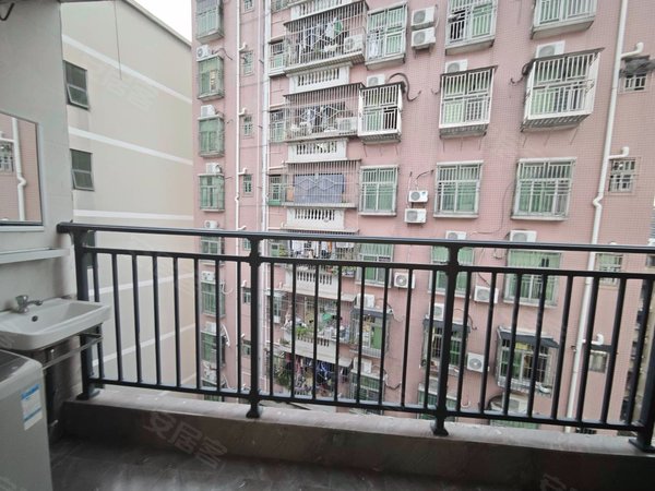 深圳龙岗爱联太平村爱联公寓 家具家电齐全 拎包入住 地铁口附近出租