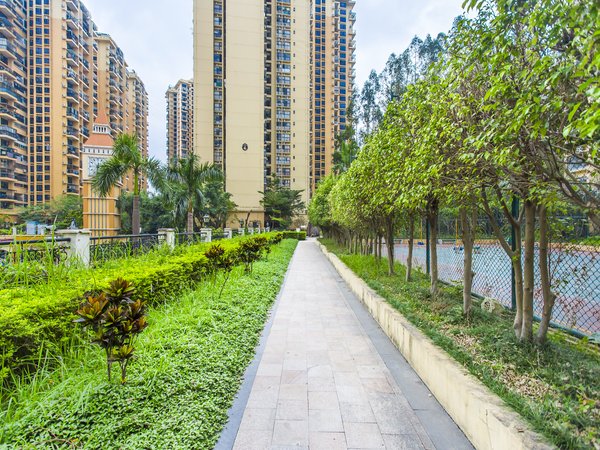 深圳布吉丹竹头英郡年华英郡年华 3室2厅2卫精装 配套齐全 近地铁口