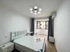 上海南站罗城小区精装三房一厅，可办居住证，性价比极高，拎包住