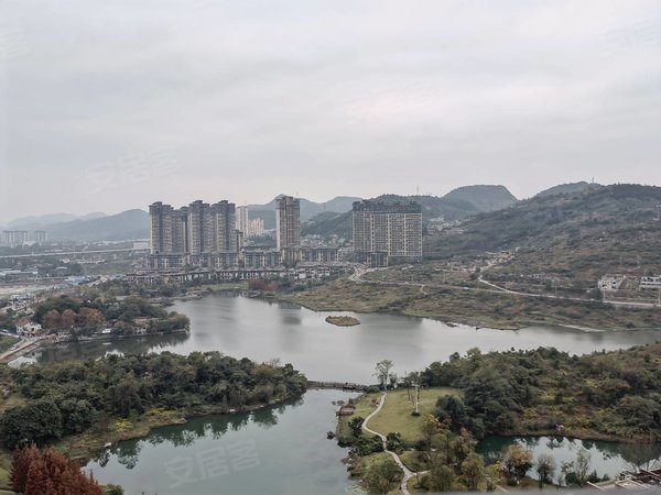 贵阳花溪清溪路保利溪湖a区保利溪湖一期 两室84平 精装拎包入住 全景