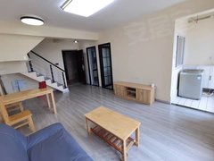 武汉蔡甸恒大绿洲健康谷超大边户两房，每个房间都有窗子，地铁口，同济旁边可短租出租房源真实图片