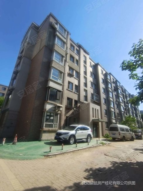 楼层好 商业配套齐全 朝南 装修好 满五 临地铁,和泰馨城(一期)二手房