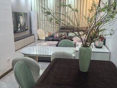 黔南龙里龙里 3室1厅2卫出租房源真实图片