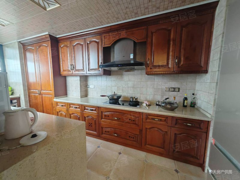 天禧花园26楼 精装修 三室两厅两卫