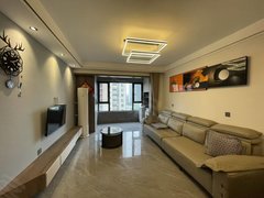商丘睢阳日月湖日月湖精装三室家具家电齐全拎包入住,随时看房,房子特别新出租房源真实图片