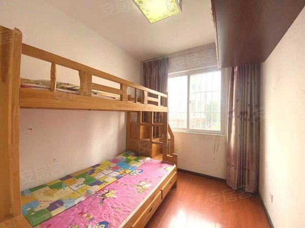 楚雄楚雄市开发区香樟湾古镇旁边 精装三房 二楼 拎包入住出租房源真实图片