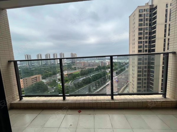东江首府,新塘租房,保利便宜三房,干净整洁,高层视野好,增城租房-广州