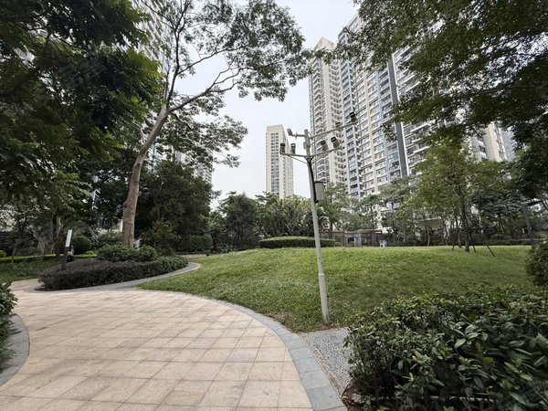 深圳宝安沙井西荟城三期沙井地铁口,西荟城朝南精装3房,拎包入住,成熟