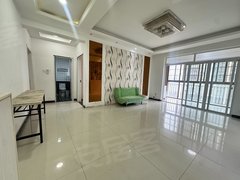 霍邱城关金城时代广场阳光假日城，2室2厅1卫，电梯房，833每月，精装修随时看出租房源真实图片